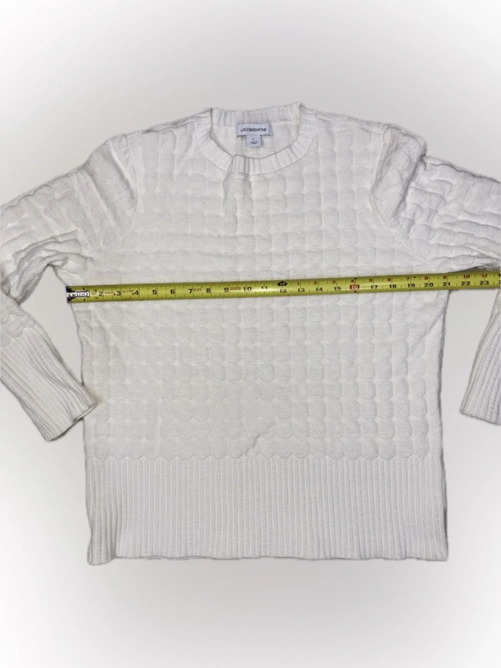 Liz Claiborne Cream Cable Knit Crewneck Sweater - Picture 2 of 6